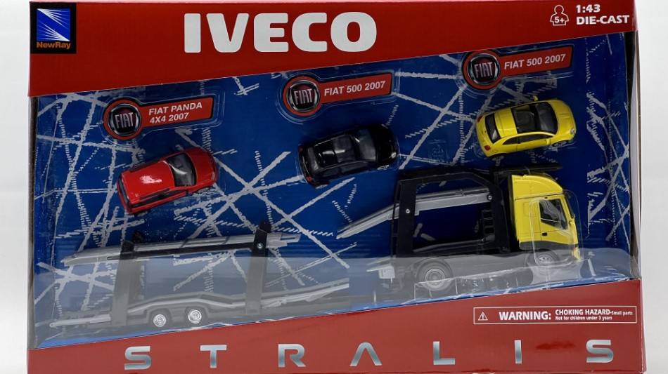 MODELE REDUIT COMPATIBLE AVEC IVECO STRALIS CAR TRANSPORTER C/3 FIAT CAR 1:43 NEW RAY NY15645BF