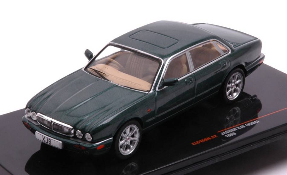 MODELLINO IN SCALA COMPATIBILE CON JAGUAR XJ 8 (X 308) 1998 GREEN 1:43 IXO MODEL CLC456