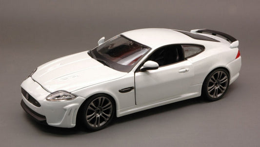 MODELE REDUIT COMPATIBLE AVEC JAGUAR XKR-S 2011 BLANC 1:24 BURAGO BU21063W