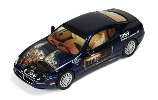 MODELLINO IN SCALA COMPATIBILE CON MASERATI CAMBIOCORSA 2002 FALL OF BERLIN WALL 1989 1:43 IXO MODEL MOC053