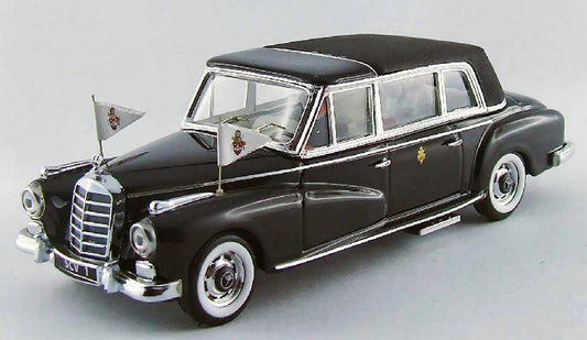 SCALE MODEL COMPATIBLE WITH MERCEDES 300 D 1963 POPE JOHN XXIII 50th ANNIVERSARY W/2 FIGURES 1:43 RIO RI4406P