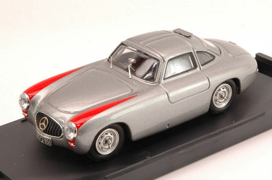 MODELLINO IN SCALA COMPATIBILE CON MERCEDES 300 SL COUPE STREET 1952 SILVER 1:43 BANG BG7241