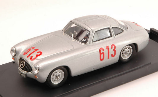 MODÈLE RÉDUIT COMPATIBLE AVEC MERCEDES 300 SL N.613 4ème MILLE MIGLIA 1952 CARACCIOLA-KURRLE 1:43 BANG BG7213