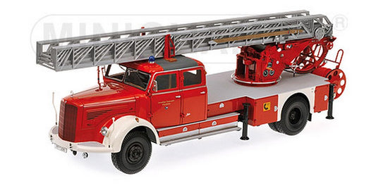 MODELLINO IN SCALA COMPATIBILE CON MERCEDES L6600 DL30 FIRE ENG.1950 1:18 MINICHAMPS PM109031081