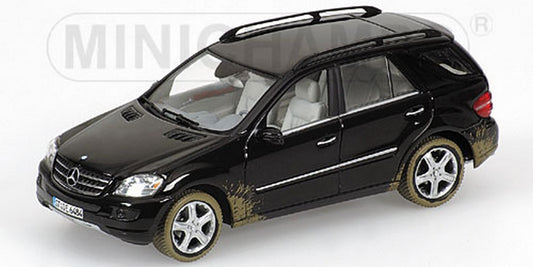 MODELLINO IN SCALA COMPATIBILE CON MERCEDES M CLASS 2005 BLACK 1:43 MINICHAMPS PM436034500
