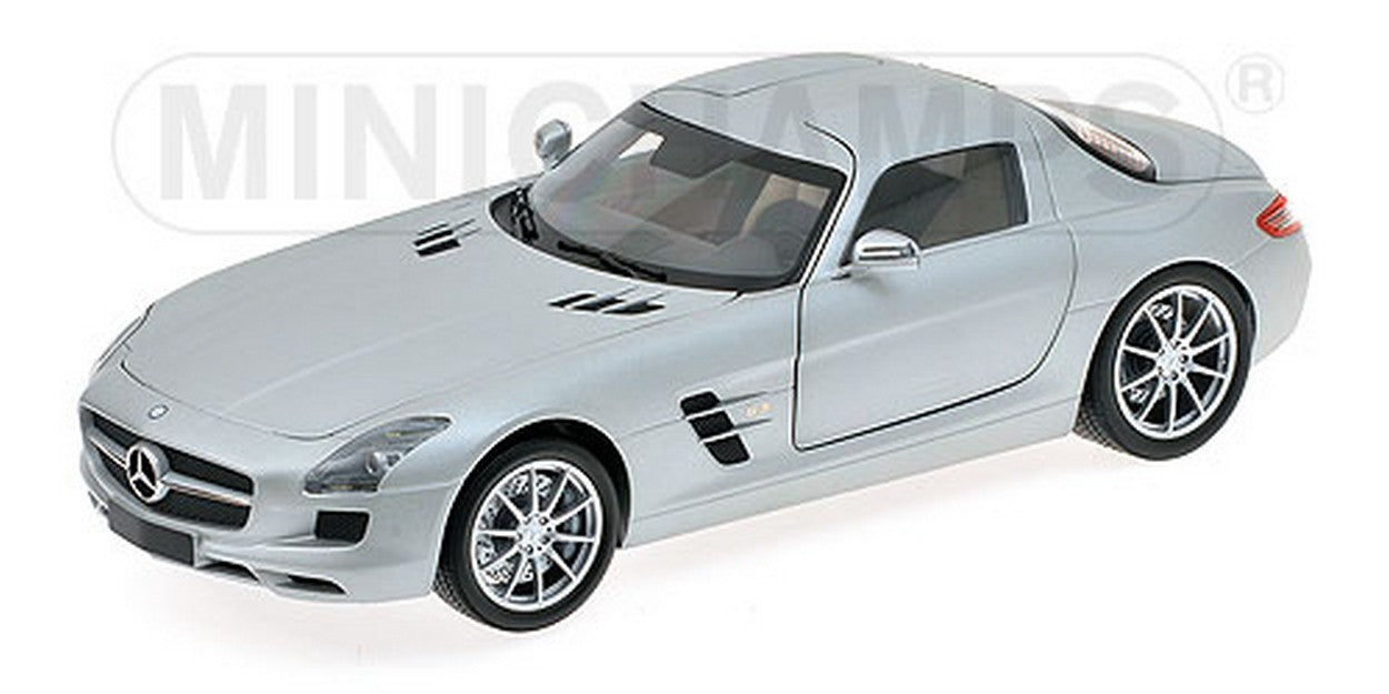 MODELLINO IN SCALA COMPATIBILE CON MERCEDES SLS AMG 2010 MATT SILVER 1:18 MINICHAMPS PM100039029