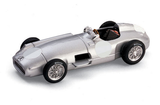 MODELLINO IN SCALA COMPATIBILE CON MERCEDES W 196 CELEBRAZ.ANNUALE STAGIONE F1 STUTTGART 1955 1:43 BRUMM BM0072B