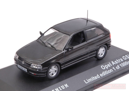 MODELLINO IN SCALA COMPATIBILE CON OPEL ASTRA GSi 1992 BLACK 1:43 TRIPLE 9 T9P-10019