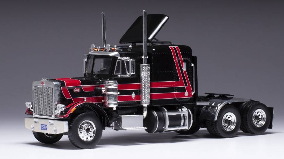 MODELLINO IN SCALA COMPATIBILE CON PETERBILT 359 BLACK/RED 1973 ROUND LIGHTS 1:43 IXO MODEL TR158