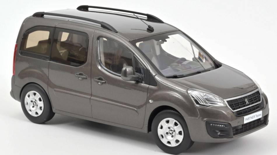 MODELLINO IN SCALA COMPATIBILE CON PEUGEOT PARTNER 2016 MOKA BROWN 1:18 NOREV NV184894