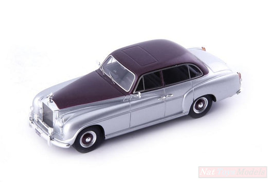 SCALE MODEL COMPATIBLE WITH ROLLS ROYCE SILVER DAWN GHIA 1952 MET.SILVER 1:43 AVENUE43 AVN60036