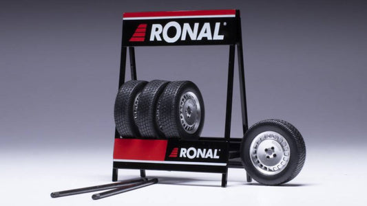 SCALE MODEL COMPATIBLE WITH SET 4 WHEELS RONAL TURBO MATT CHROME 1:18
 IXO MODEL 18SEP026
