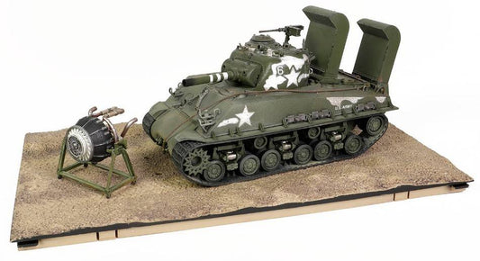 SCALE MODEL COMPATIBLE WITH SHERMAN M4A3 (105) HVSS USMEDIUM TANK 1945 1:32 FORCES OF VALOR FOR912102A