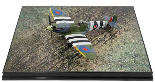SCALE MODEL COMPATIBLE WITH SUPERMARINE SPITFIRE MK.IX MK 392 WG CDR 1:72 FORCES OF VALOR FOR812005C