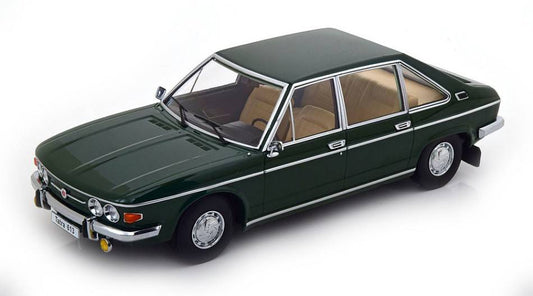 SCALE MODEL COMPATIBLE WITH TATRA 613 1979 GREEN 1:18 TRIPLE 9 T9-1800291