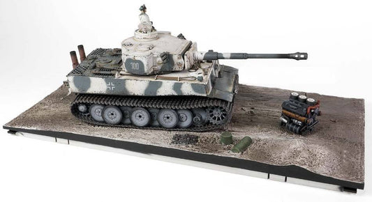SCALE MODEL COMPATIBLE WITH TIGER VI GERMAN SD.KFZ 181 PZKPFW N.100 EASTERN FRONT 1:32 FORCES OF VALOR FOR912042B
