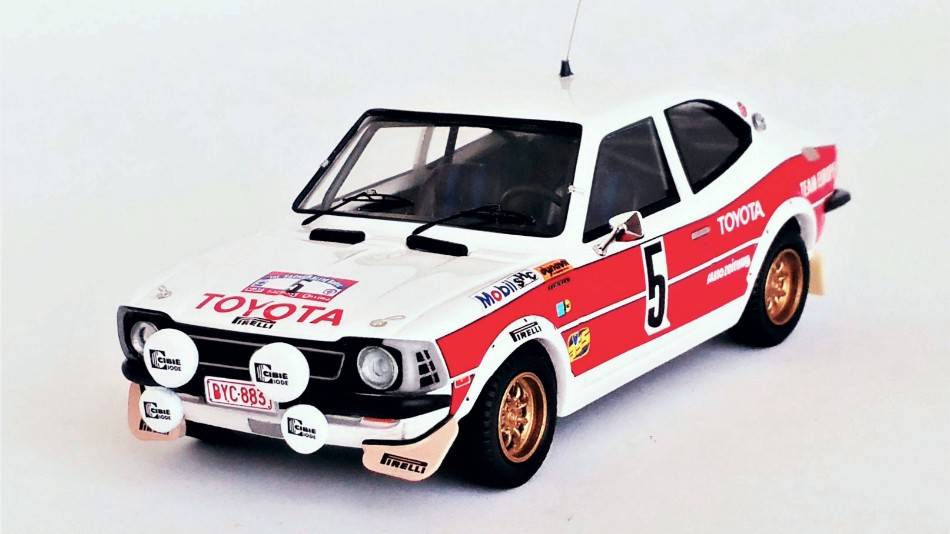 MODÈLE RÉDUIT COMPATIBLE AVEC TOYOTA COROLLA LEVIN 1er RALLYE BALTIQUE 1977 WARMOBOLD/TODT 1:43 TROFEU TFRRDE41