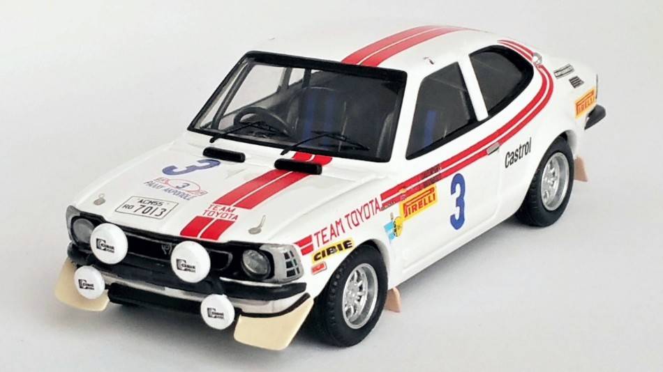 MODELLINO IN SCALA COMPATIBILE CON TOYOTA COROLLA LEVIN N.3 ACROPOLIS RALLY 1975 WARMBOLD/DAVENPORT 1:43 TROFEU TFRRGR09