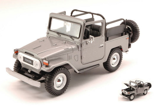 SCALE MODEL COMPATIBLE WITH TOYOTA FJ40 OPEN 1960 SILVER 1:24 MOTORMAX MTM79330GY