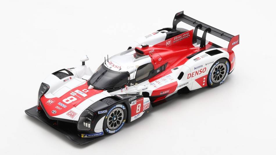 SCALE MODEL COMPATIBLE WITH TOYOTA GR010 HYBRID N.8 2nd LM 2021 BUEMI-NAKAJIMA-HARLEY 1:18 SPARK MODEL 18S690