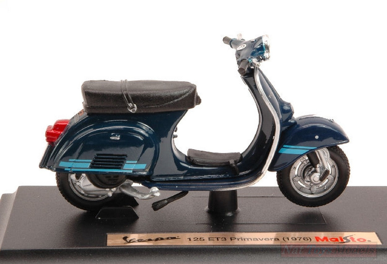 MODELE REDUIT COMPATIBLE AVEC VESPA 125 ET3 PRIMAVERA 1976 BLEU 1:18 MAISTO MI4276B