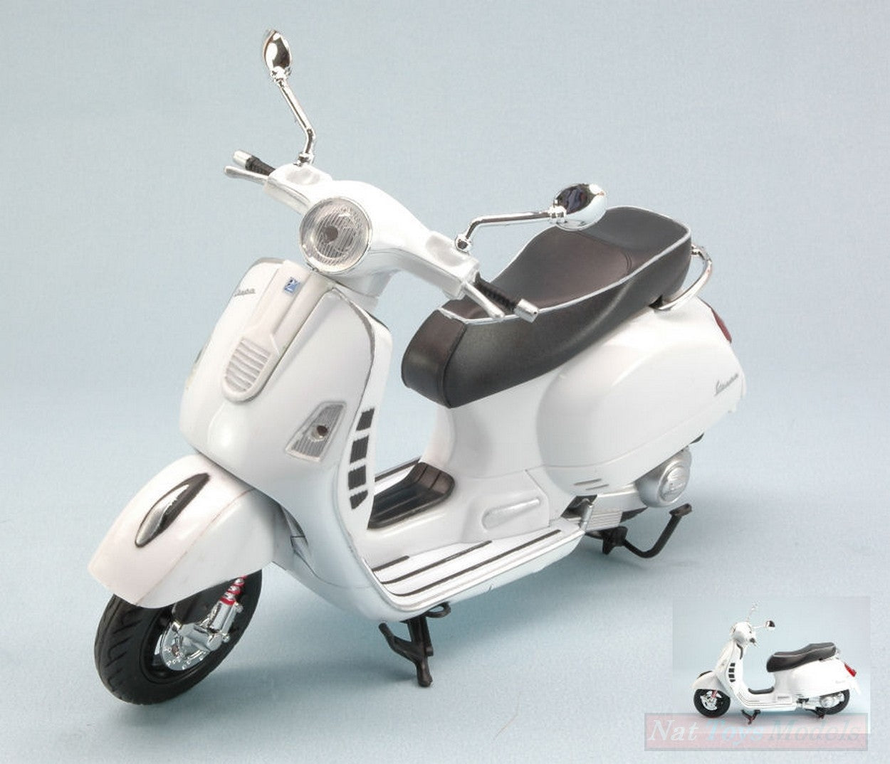 MODÈLE RÉDUIT COMPATIBLE AVEC VESPA GTS 300 SUPER 2008 1:12 NEW RAY NY57243