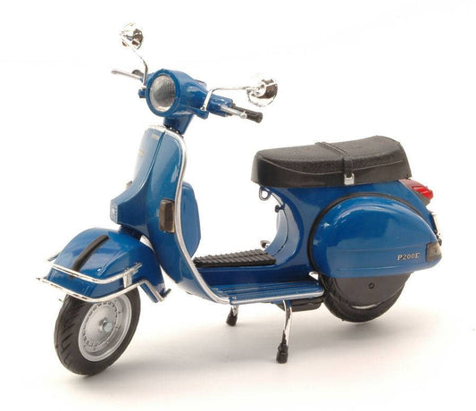 MODELLINO IN SCALA COMPATIBILE CON VESPA P 200 E 1978 LIGHT BLUE 1:12 NEW RAY NY42123LB