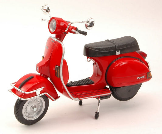 MODELE REDUIT COMPATIBLE AVEC VESPA P 200 E 1978 ROUGE 1:12 NEW RAY NY42123R