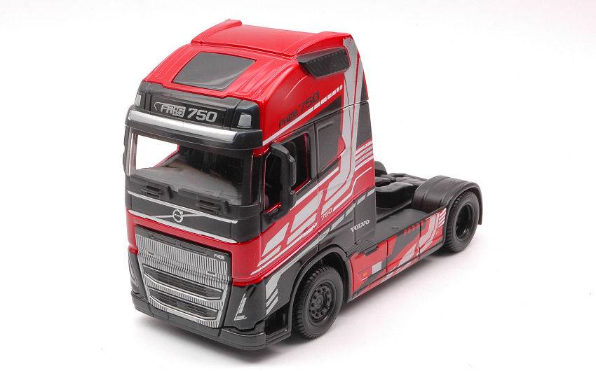 MODELLINO IN SCALA COMPATIBILE CON VOLVO FH16 GLOBETROTTER 750 XXL RED 1:43 BURAGO BU32203