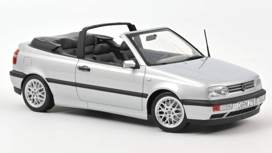 MODELLINO IN SCALA COMPATIBILE CON VW GOLF CABRIOLET 1995 SILVER 1:18 NOREV NV188468