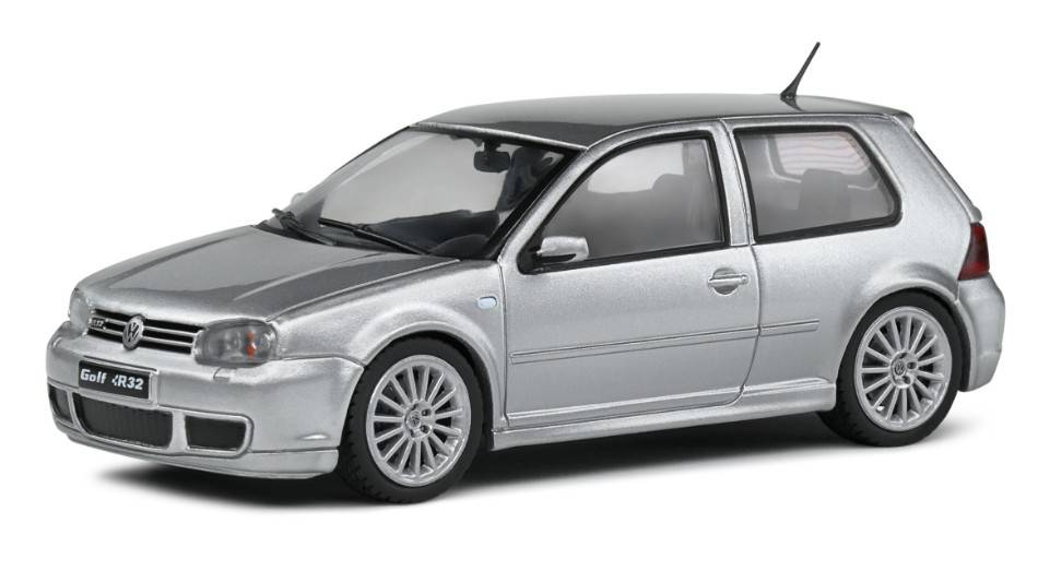 MODELLINO IN SCALA COMPATIBILE CON VW GOLF IV R32 2003 SILVER 1:43 SOLIDO SL4313602