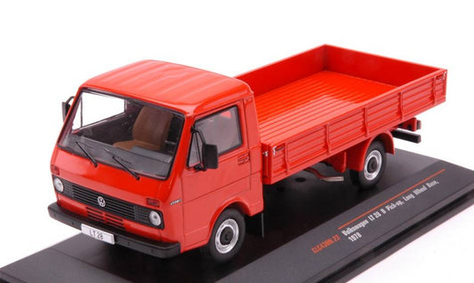 MODELLINO IN SCALA COMPATIBILE CON VW LT 28 1978 ORANGE 1:43 IXO MODEL CLC430